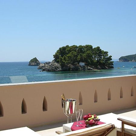 Utopia Parga Exterior photo
